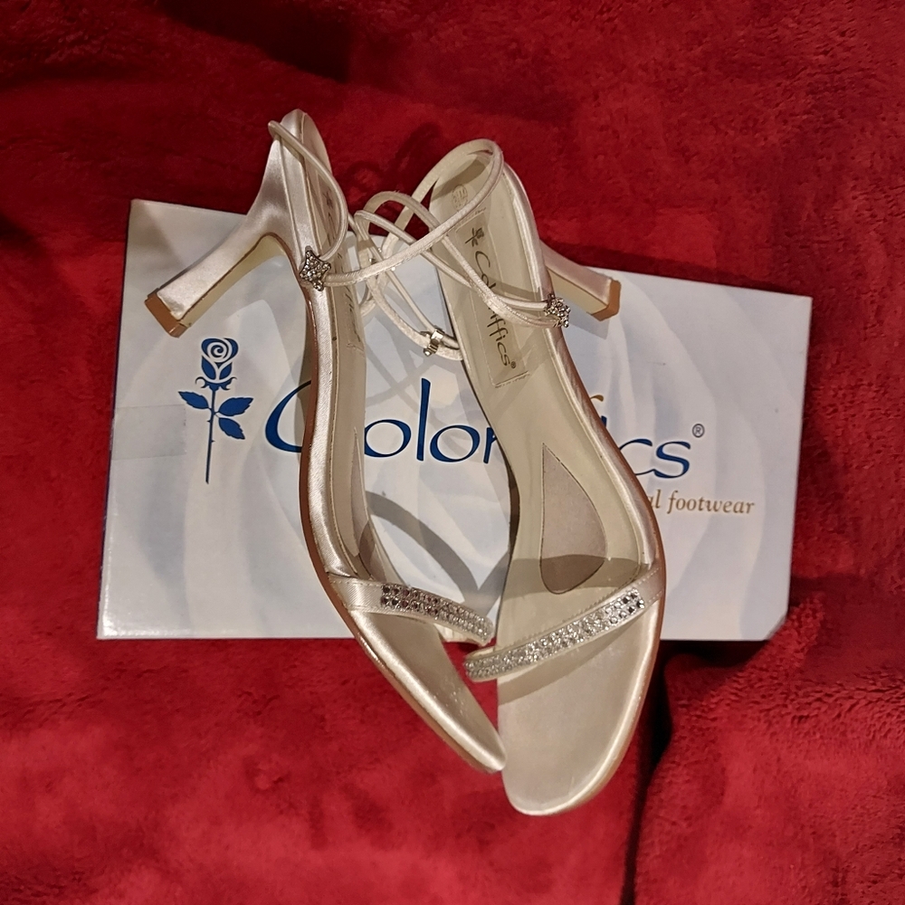 Colorifics White Satin Formal Shoe - Picture 4 of 10
